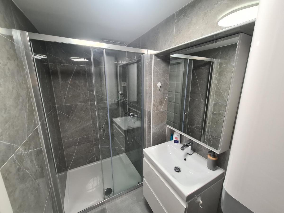 Apartma Sasko Apartment Изола Екстериор снимка